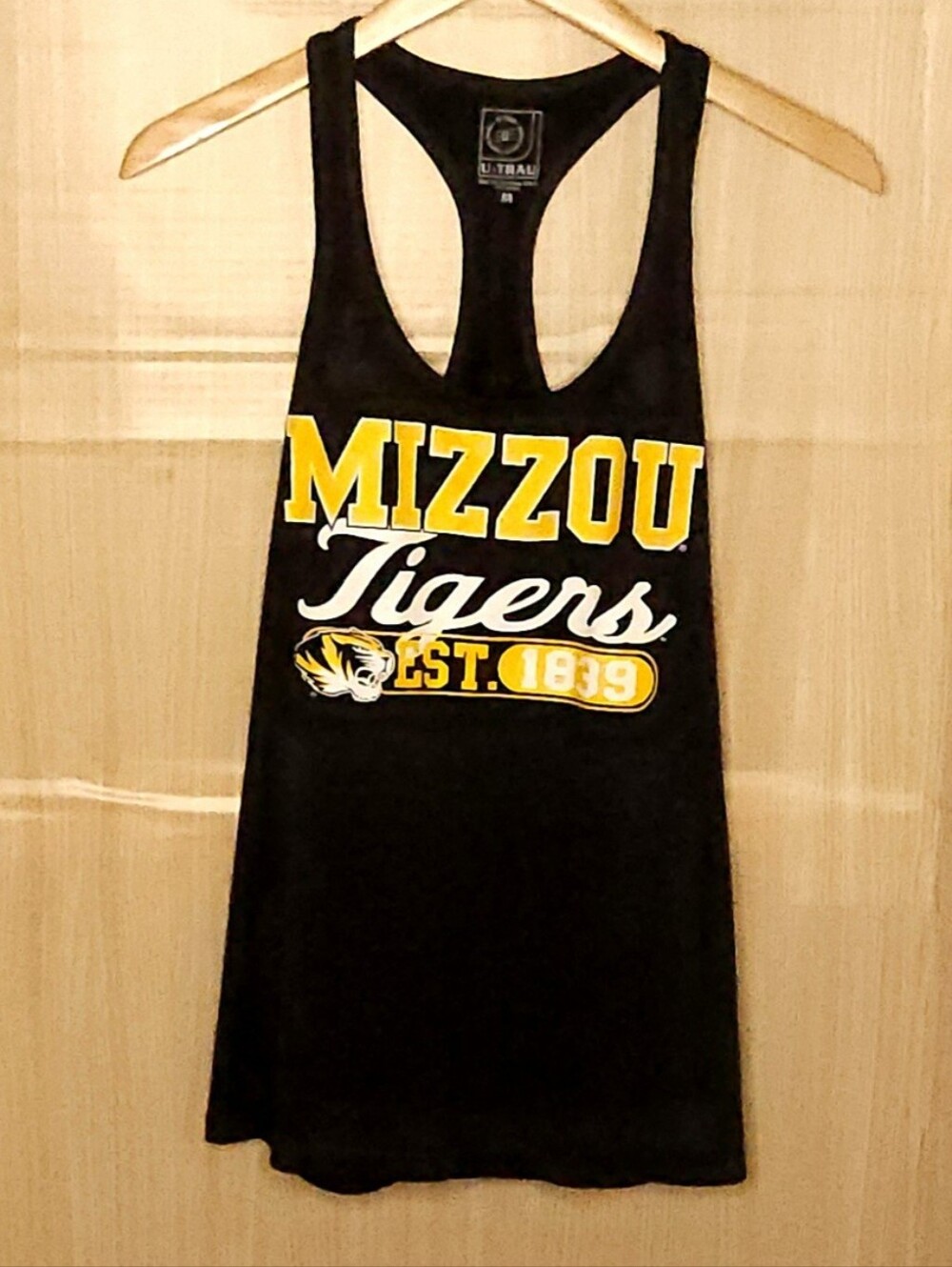 University of Missouri dark grey Mizzou Tigers tank top U-Trau medium.